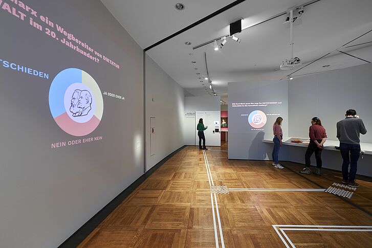 Ausstellungsansicht „Karl Marx und der Kapitalismus“