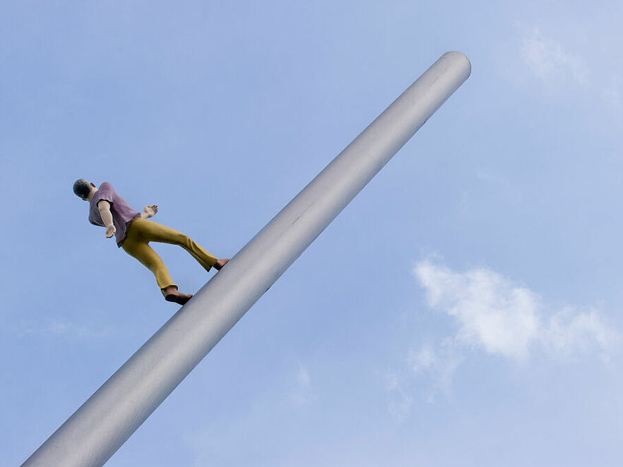Jonathan Borofsky: Himmelsstürmer - Man walking to the sky. documenta IX
