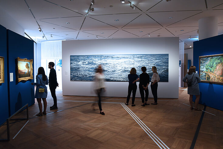 Jochen Hein, Triptychon „Nordsee“ in der Ausstellung „Europa und das Meer“ © DHM, Siesing