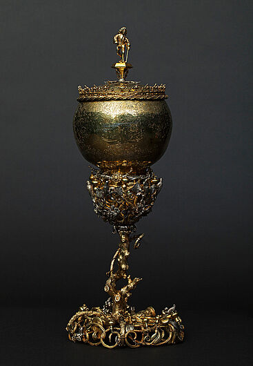 Ludwig Krug, Lidded Goblet in the Shape of a Pumpkin – Lidded Goblet with Branch Foot and Bottle Gourd-Shaped Cup, ca. 1530. (Inv.Nr. KG 2001/6)