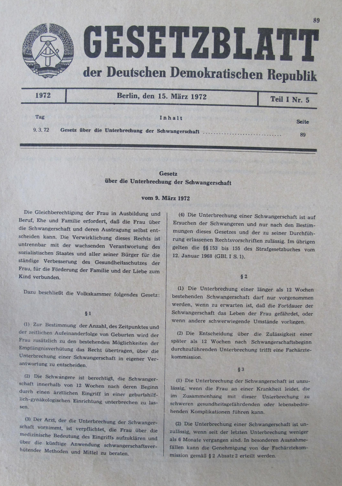 Law journal from March 15, 1972 about law on terminations, GDR © DHM