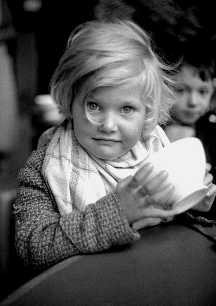 Refugee girl, Château de la Brosse, Colombes, 1938 © Fred Stein Archive, Stanfordville, NY