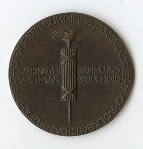 Medaille auf die Annahme der Weimarer Verfassung am 31. Juli 1919 (1920), Entwurf Heinrich Waderé