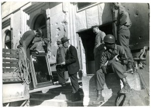 Ankunft von Kunstgütern im Central Collecting Point München, München, 1945/1949, Deutsches Historisches Museum Berlin, Ph 2007/387