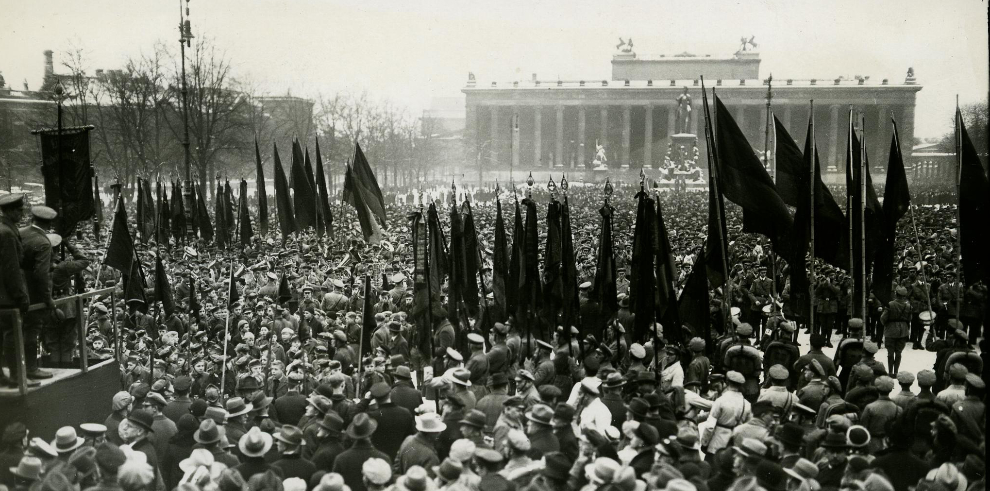 LeMO Kapitel - Weimarer Republik - Innenpolitik - Das Reichsbanner