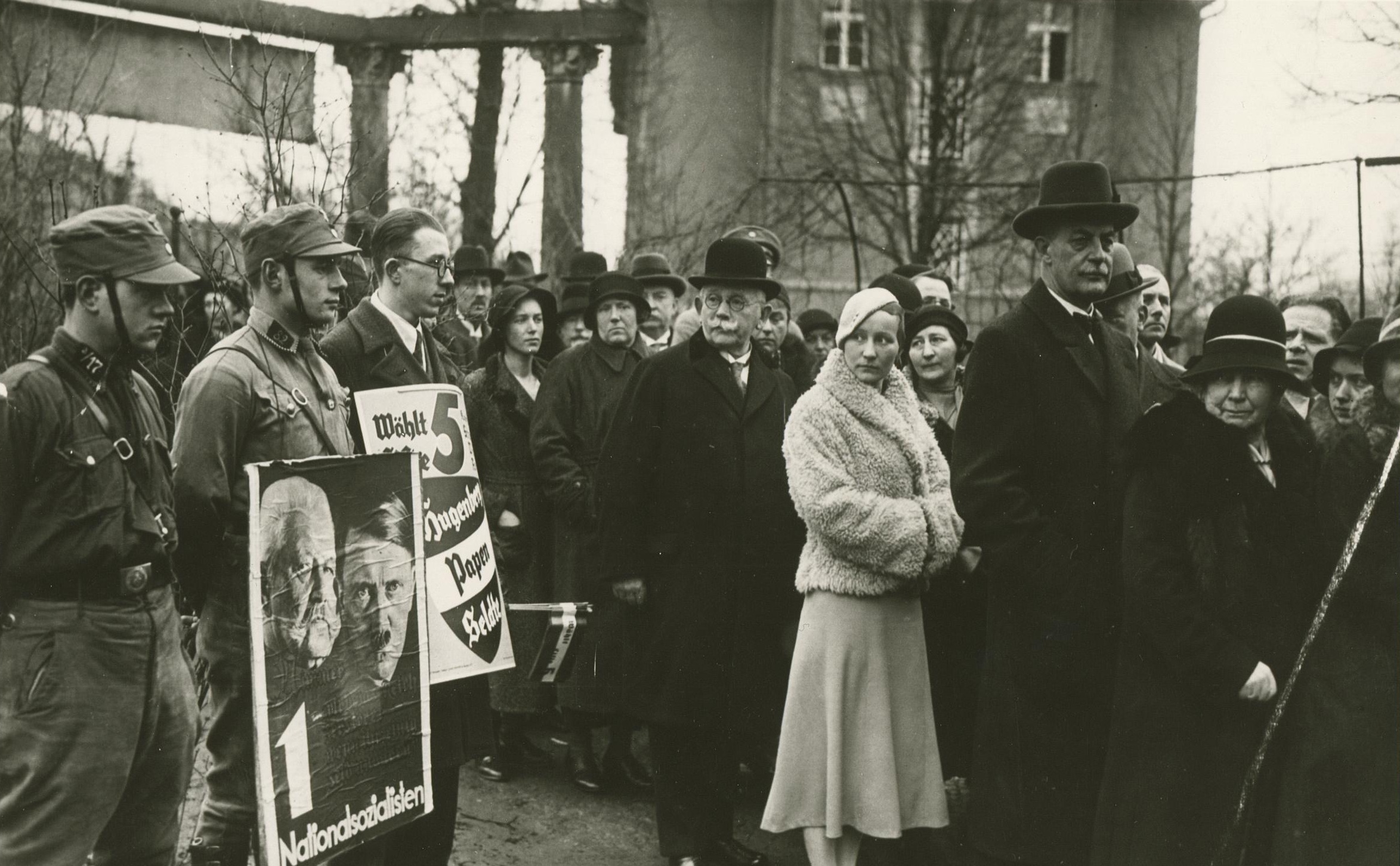 Фашистские партии германии. Нацистская партия Германии 1933. Выборы Германия 1933 Рейхстаг. Нацисты в Германии в 1933 году. Выборы 1933 года в Германии.