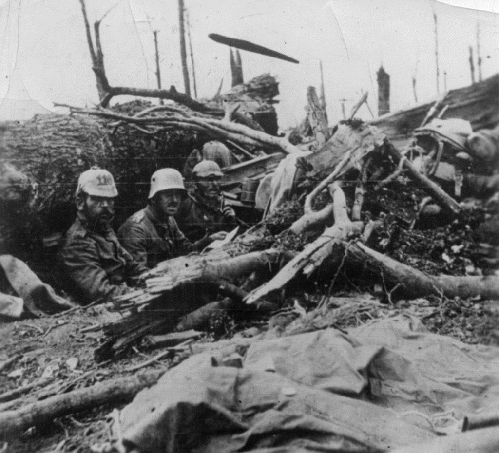 Foto: Schützengraben vor Verdun, 1916