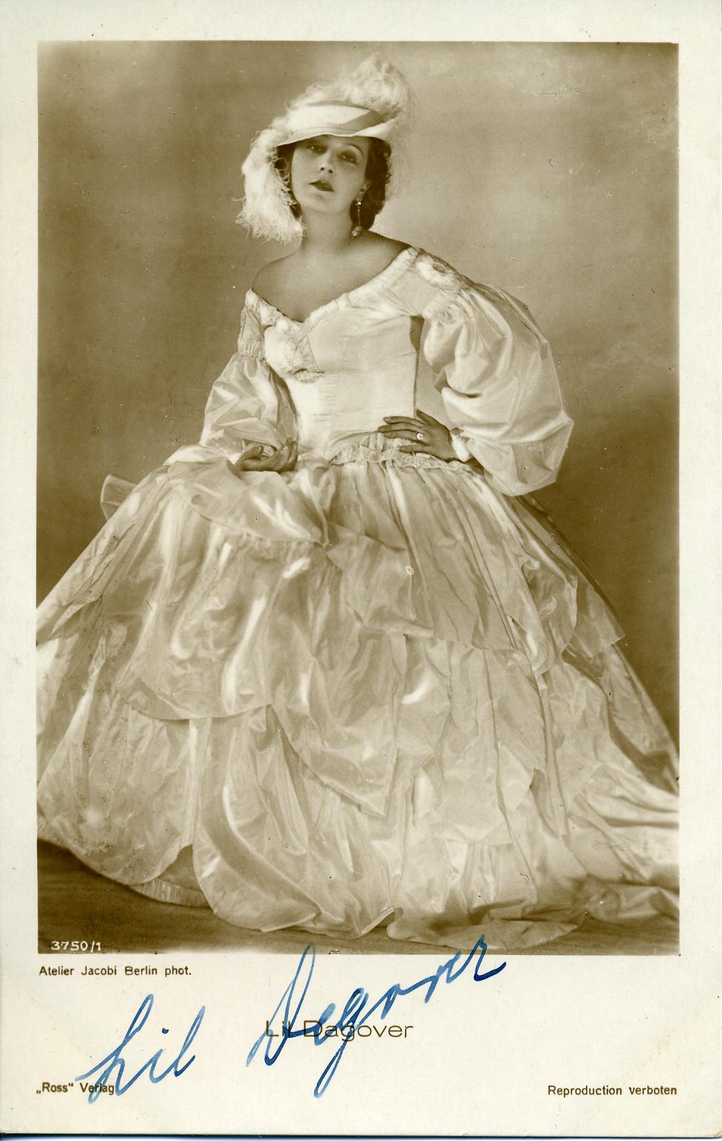 Exponat: Handsignierte Portät-Postkarte der Schauspielerin Lil Dagover, um 1930