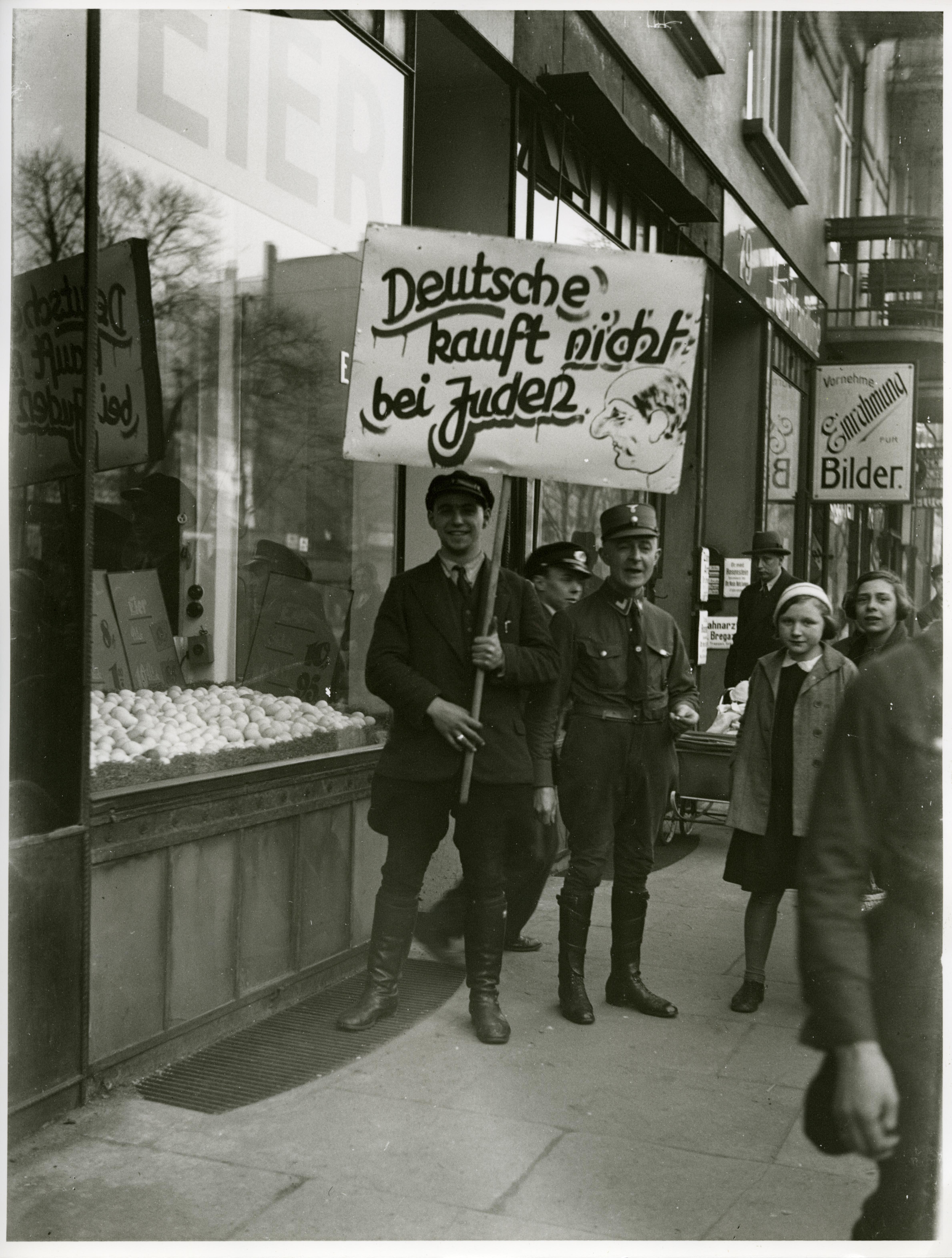 Foto: Boykott jüdischer Geschäfte, 1933