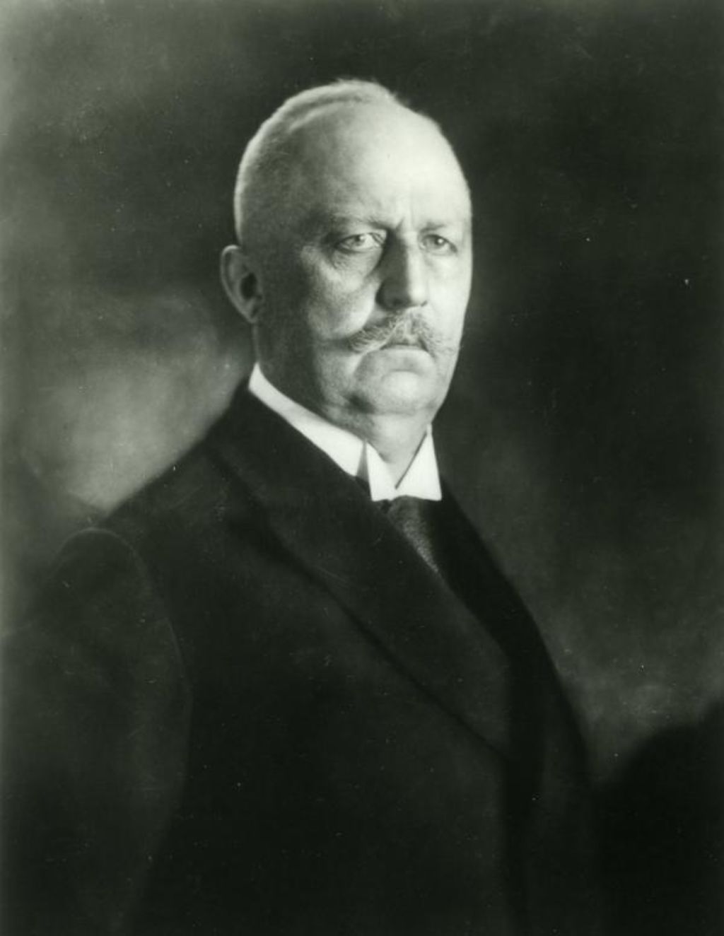 Postkarte: Erich Ludendorff, 1930