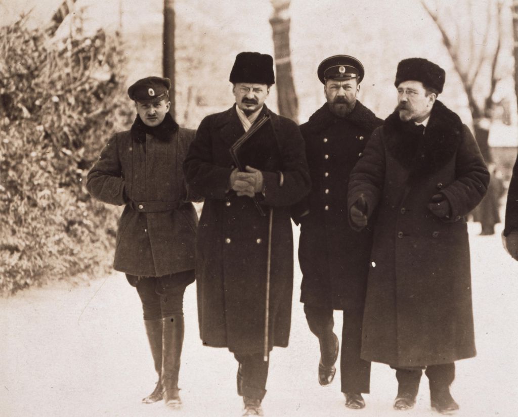 Exponat: Foto: Friedensverhandlungen in Brest-Litwosk, 1917