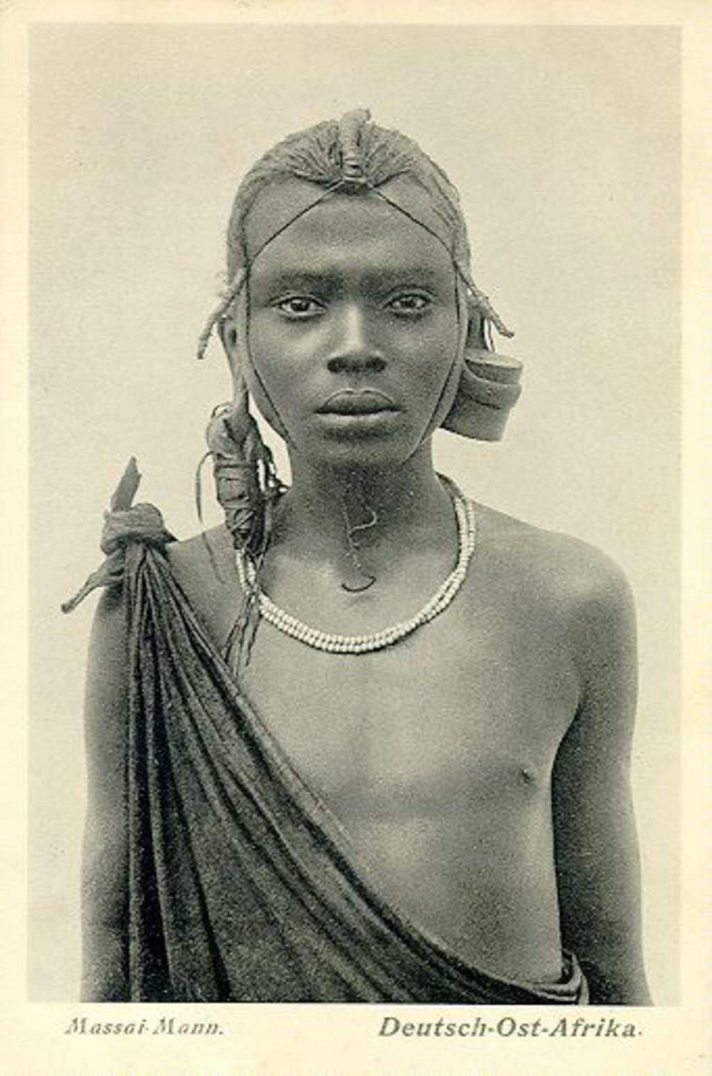 Exponat: Postkarte: Massai-Mann, um 1900