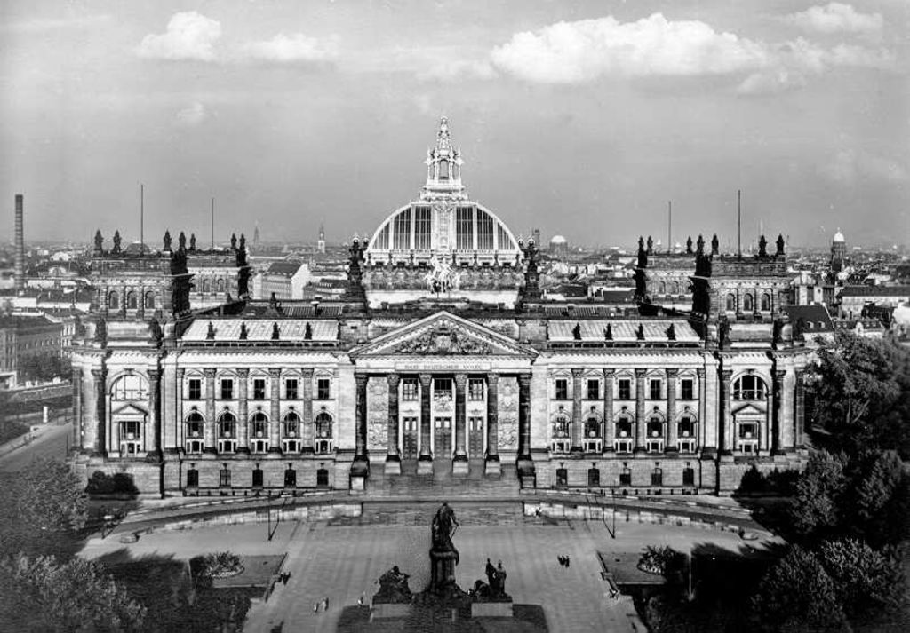 Exponat: Postkarte: Reichstag, um 1930