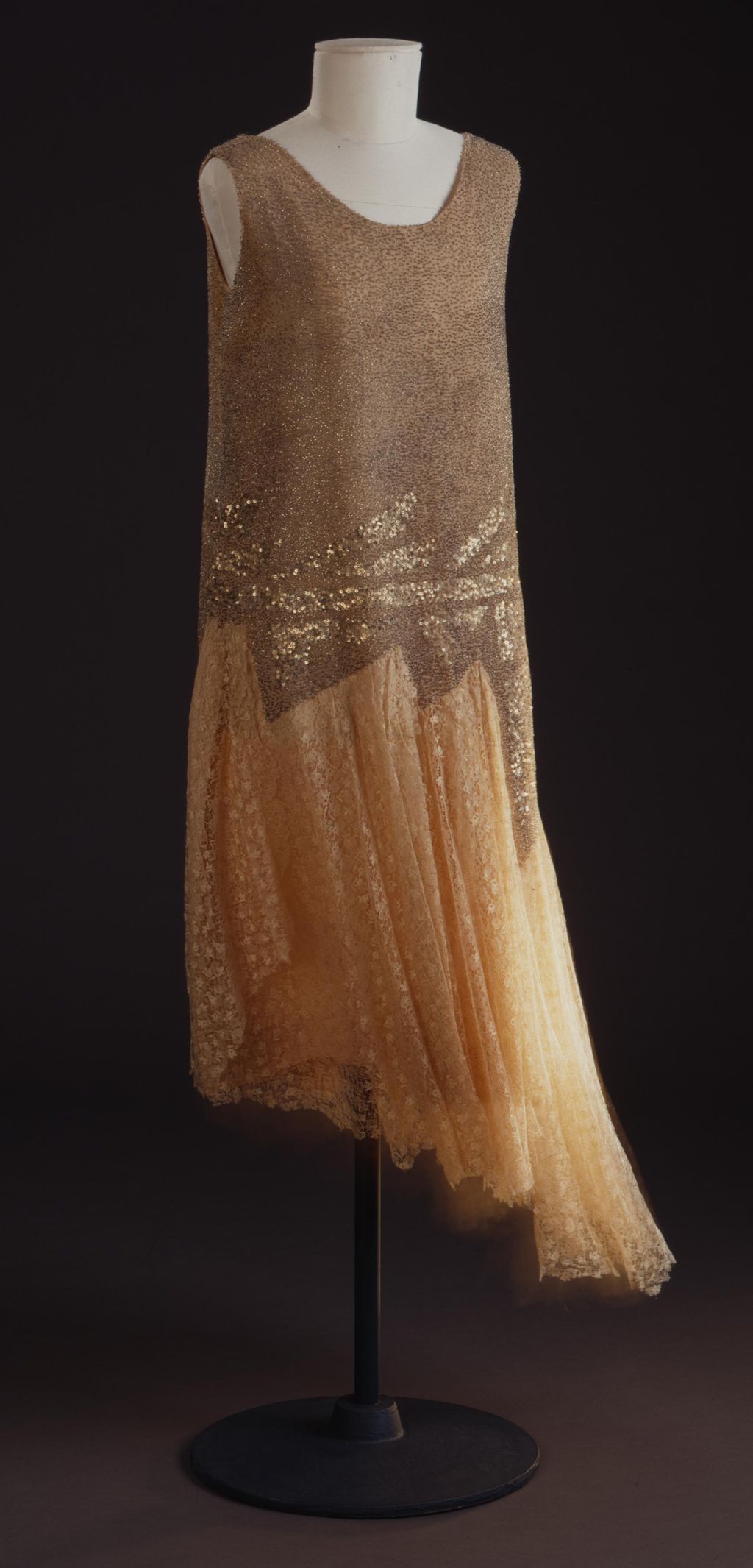 Bekleidung: Charleston-Kleid, um 1926