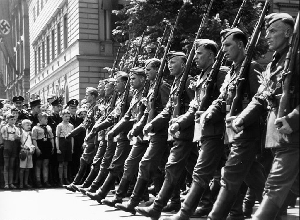 Foto: Parade der Legion Condor, 1939