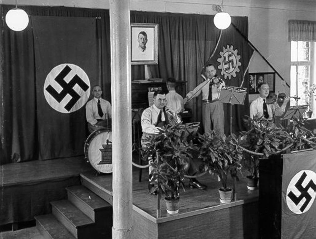 Foto: Festveranstaltung im Betrieb, 1938