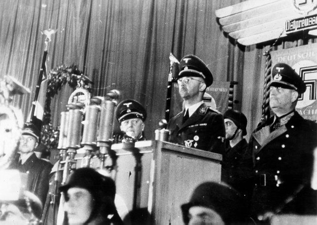 Foto: Heinrich Himmler verkündet die Aufstellung des "Volkssturms", 1944