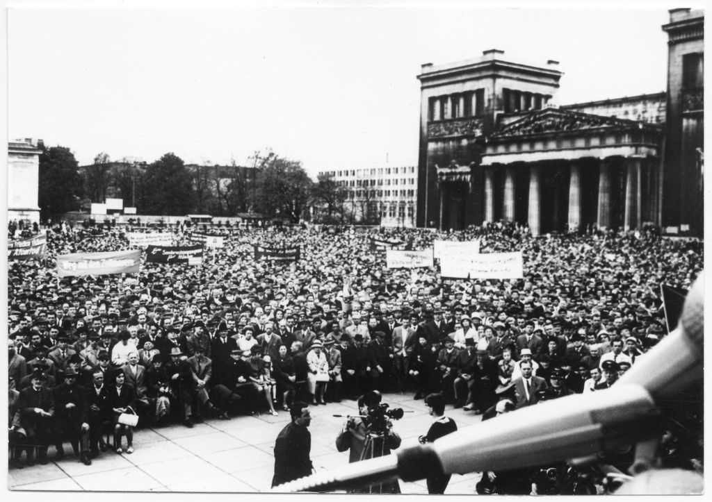 Foto: Kundgebung zum 1. Mai in München, 1964