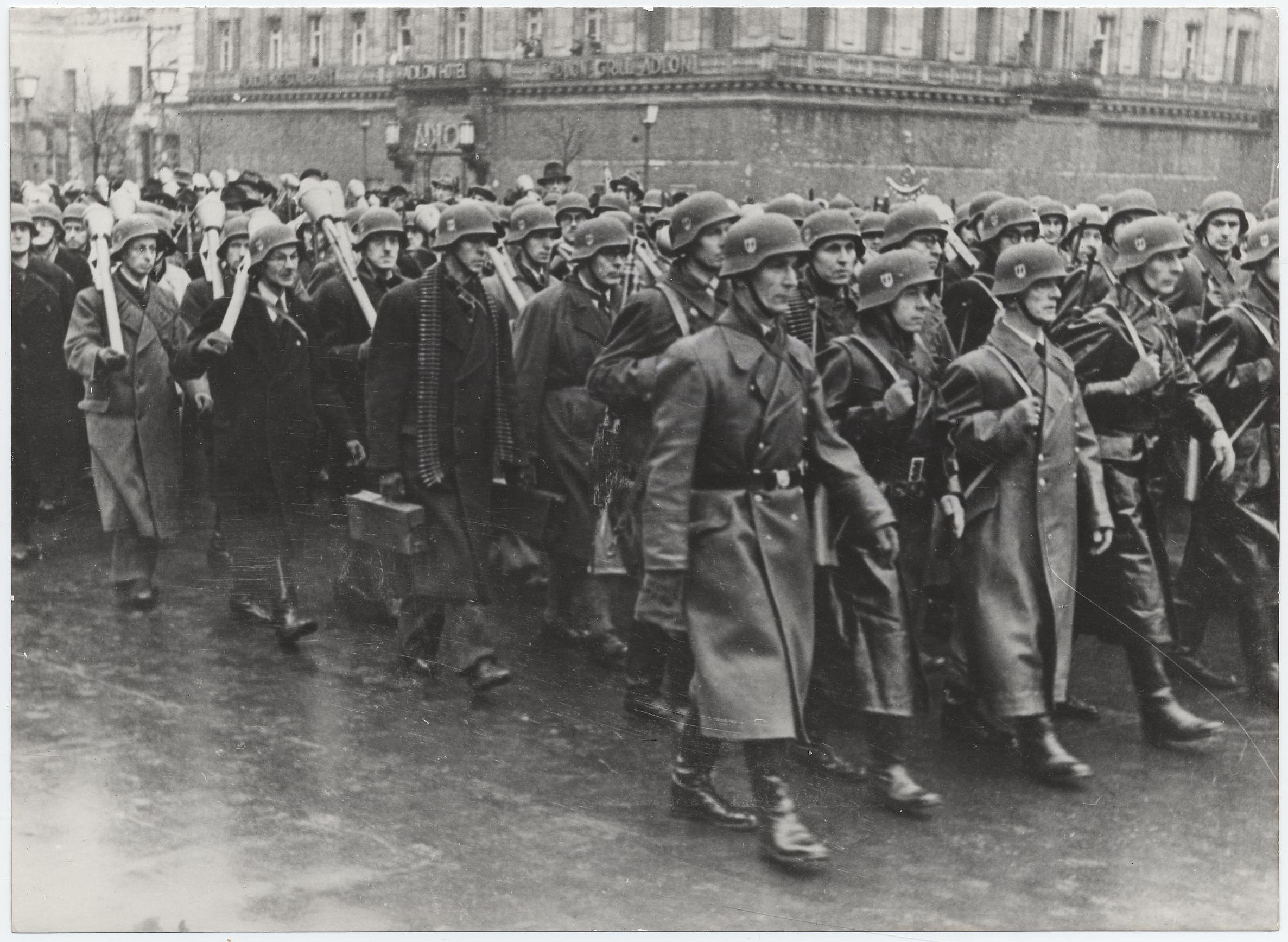 Foto: Volkssturm, 1944