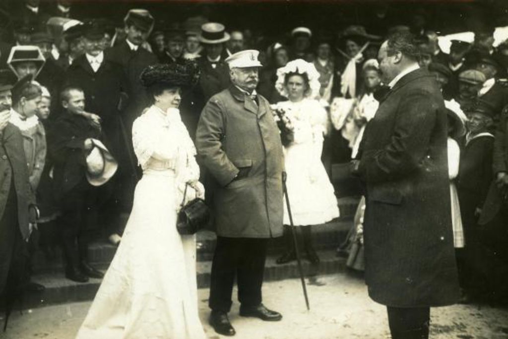 Foto: Bernhard von Bülow mit seiner Frau, 1908