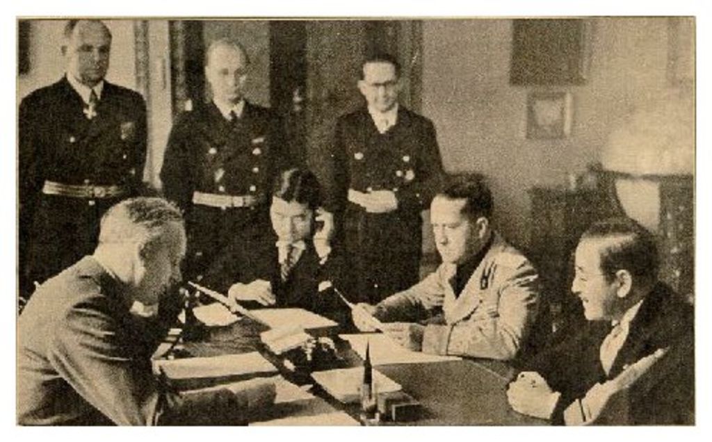 Exponat: Foto: Unterzeichnung Dreimächtepakt, 1940