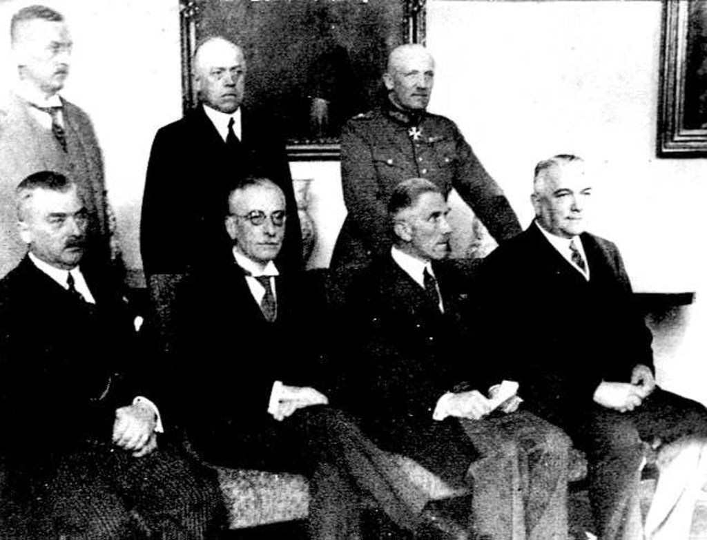 Exponat: Foto: Kabinett von Papen, 1932