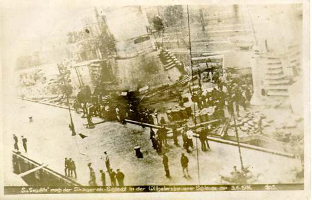 Exponat: Postkarte: Ankunft der S."Seydlitz" in Wilhelmshaven nach der Skagerrakschlacht, 1916
