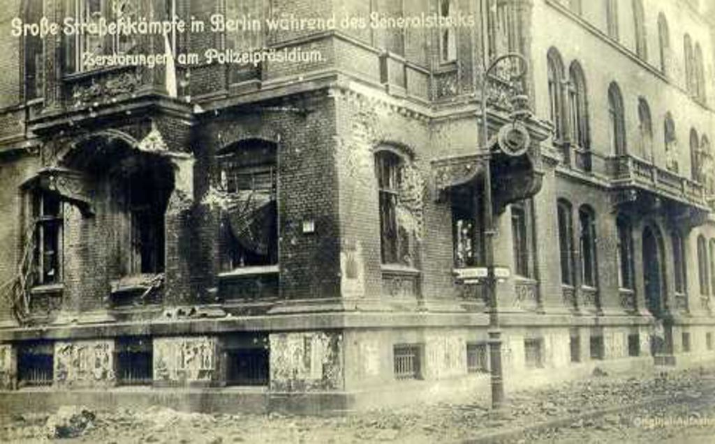 Beschädigtes Berliner Polizeipräsidium, 1919