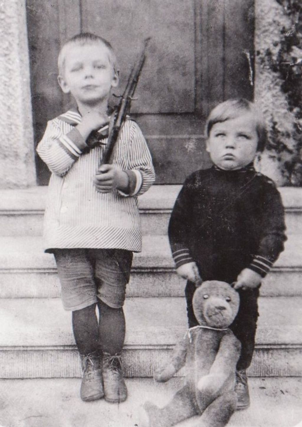 Foto: Paul und Luise Diekmanns Söhne Paul und Helmut, 1916