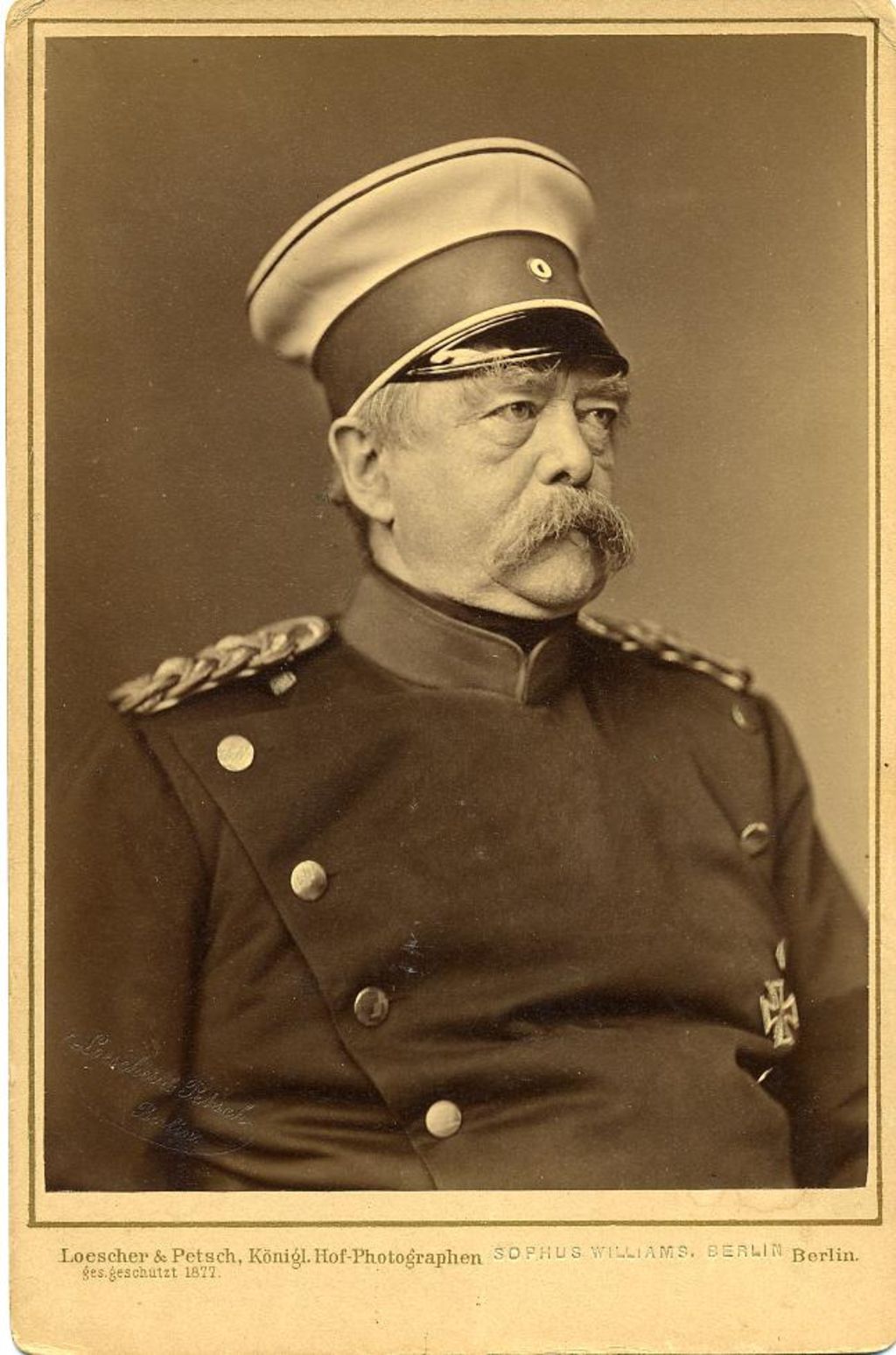 Foto: Porträt Otto von Bismarck, 1877