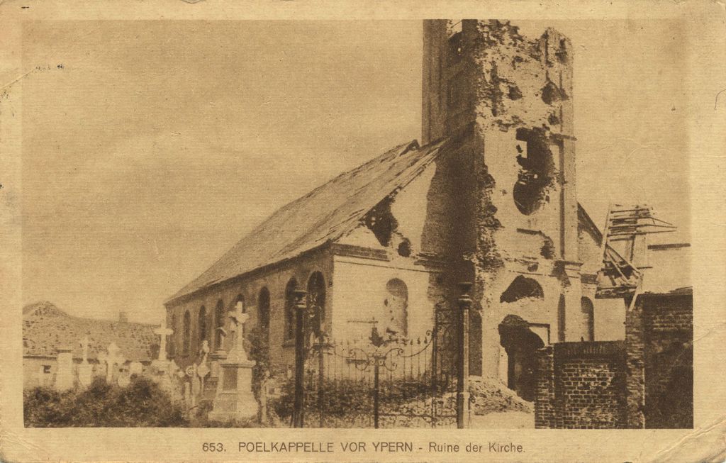 Postkarte: Zerstörte Kirche bei Ypern, 1917