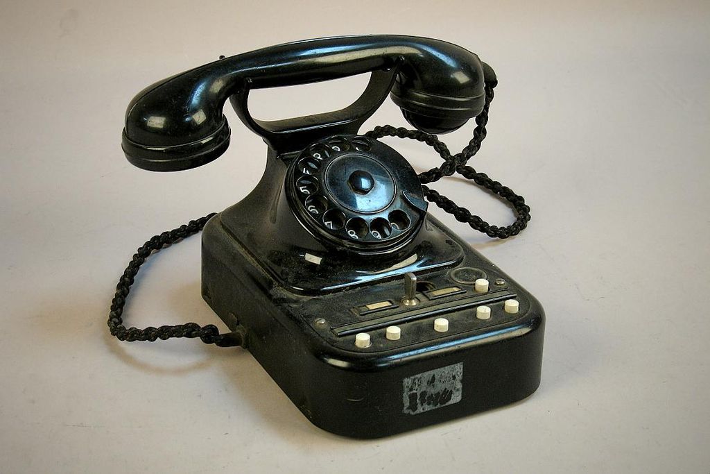 Telefon, um 1930