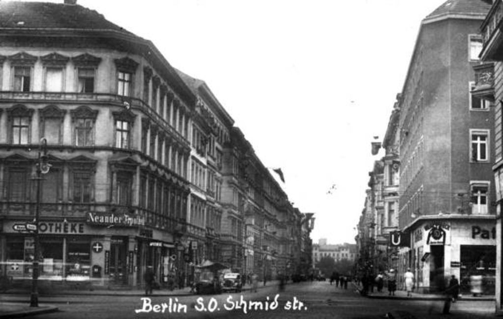 Exponat: Photo: Das Neandereck in Berlin, um 1940