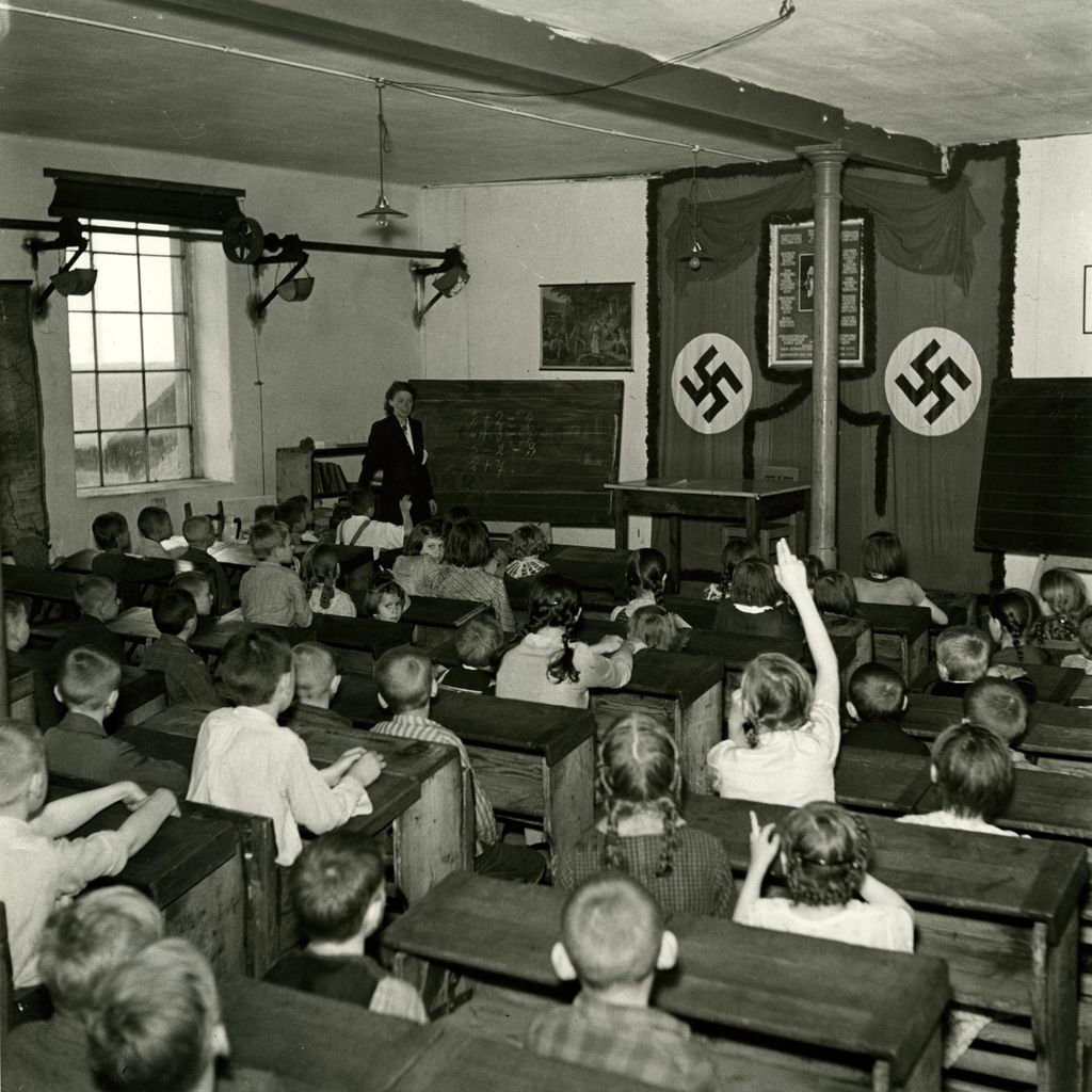 Schule, um 1940