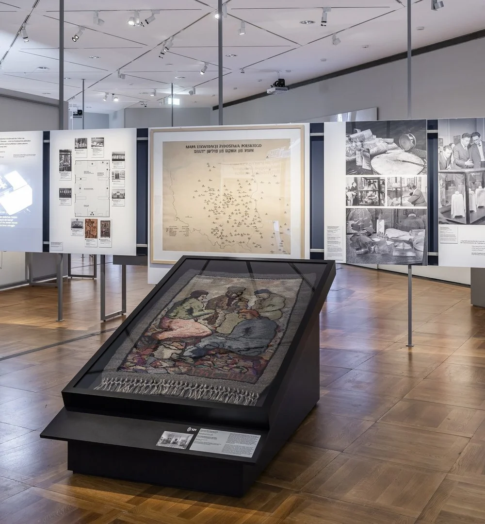 Kilim in the exhibition “On Displaying Violence: First Exhibitions on the Nazi Occupation in Europe, 1945–1948”