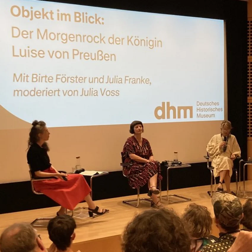 „Objekt im Blick“: Der Morgenrock der Königin Luise von Preußen