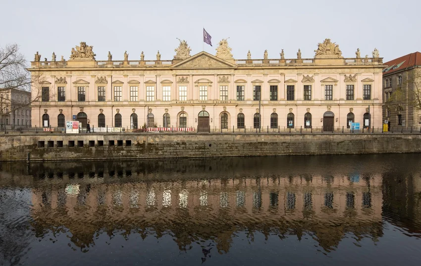Zoom In: The Royal Armoury