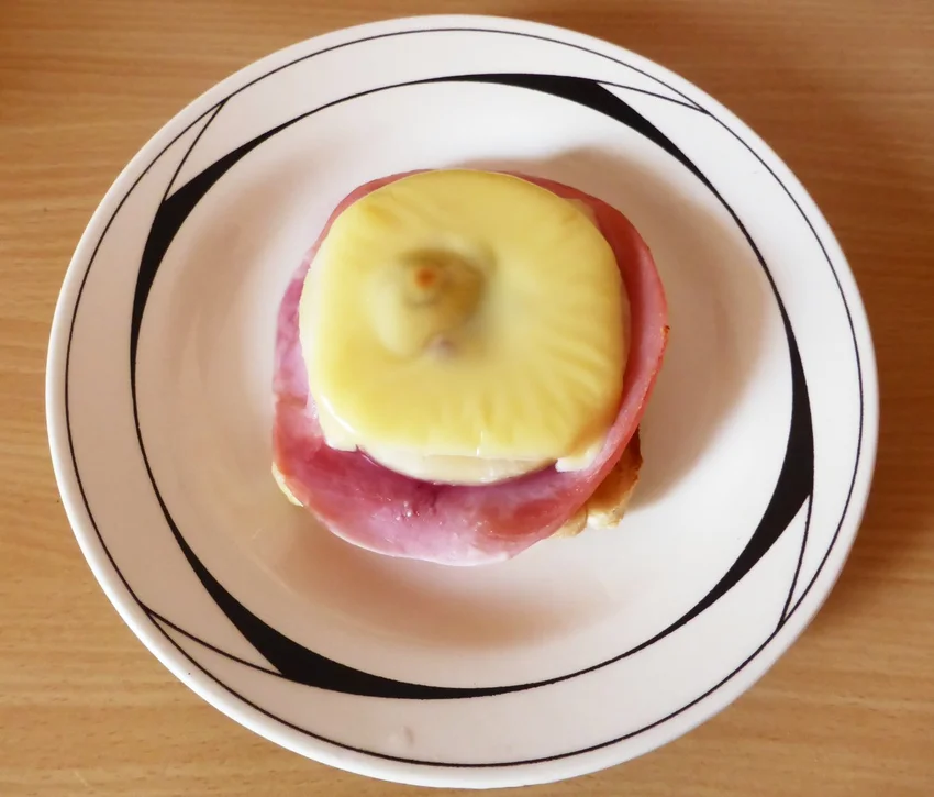 International Flair in German Kitchens: TV cooking shows in the 1950s and 1960s