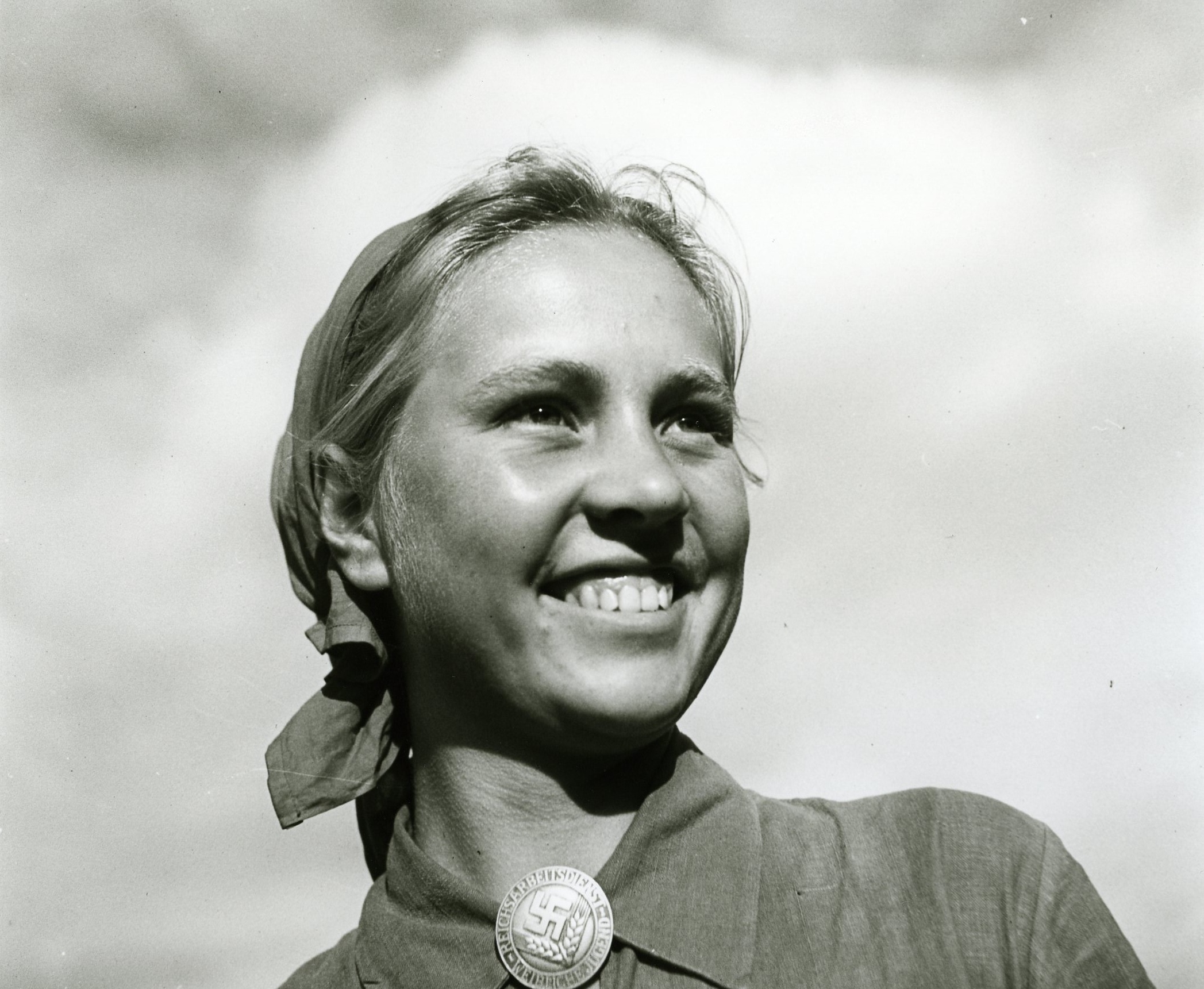 Fotografie einer "Arbeitsmaid", 1941