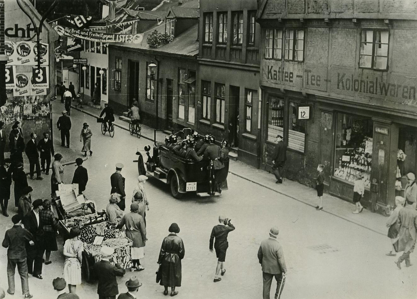 Polizeistreife in Altona nach dem "Blutsonntag", 19. Juli 1932
