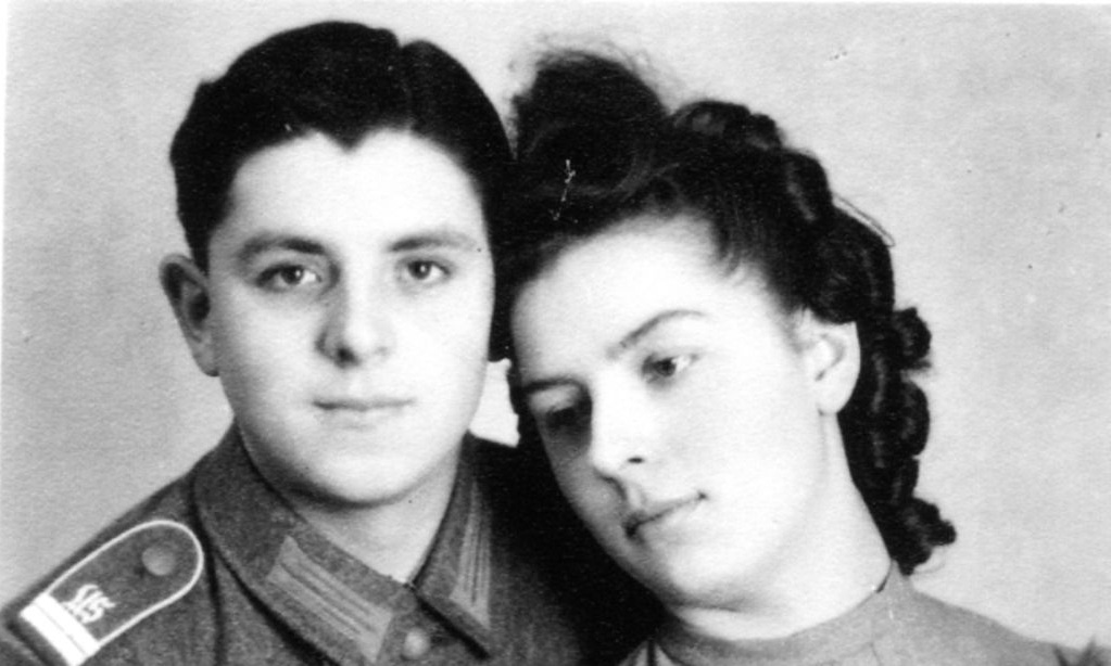 Werner Brähler mit seiner Schwester während des ersten Urlaubes