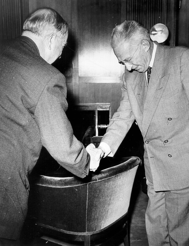 Alexander Kerenski (r.) mit Ernst Reuter