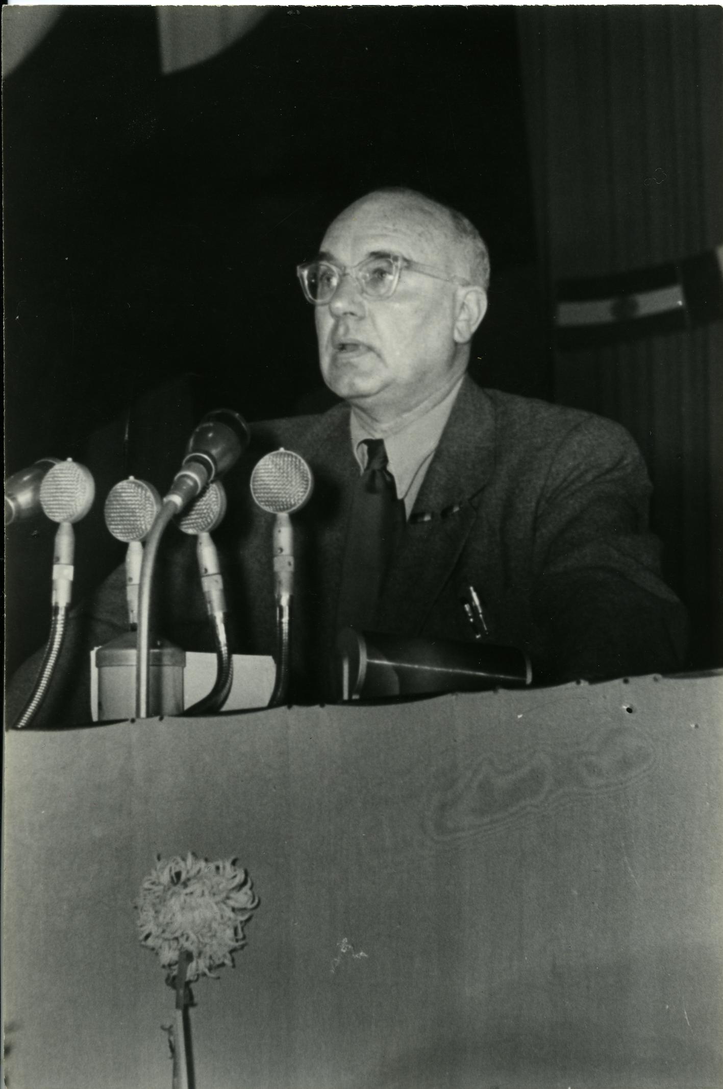 Johannes R. Becher, 1952